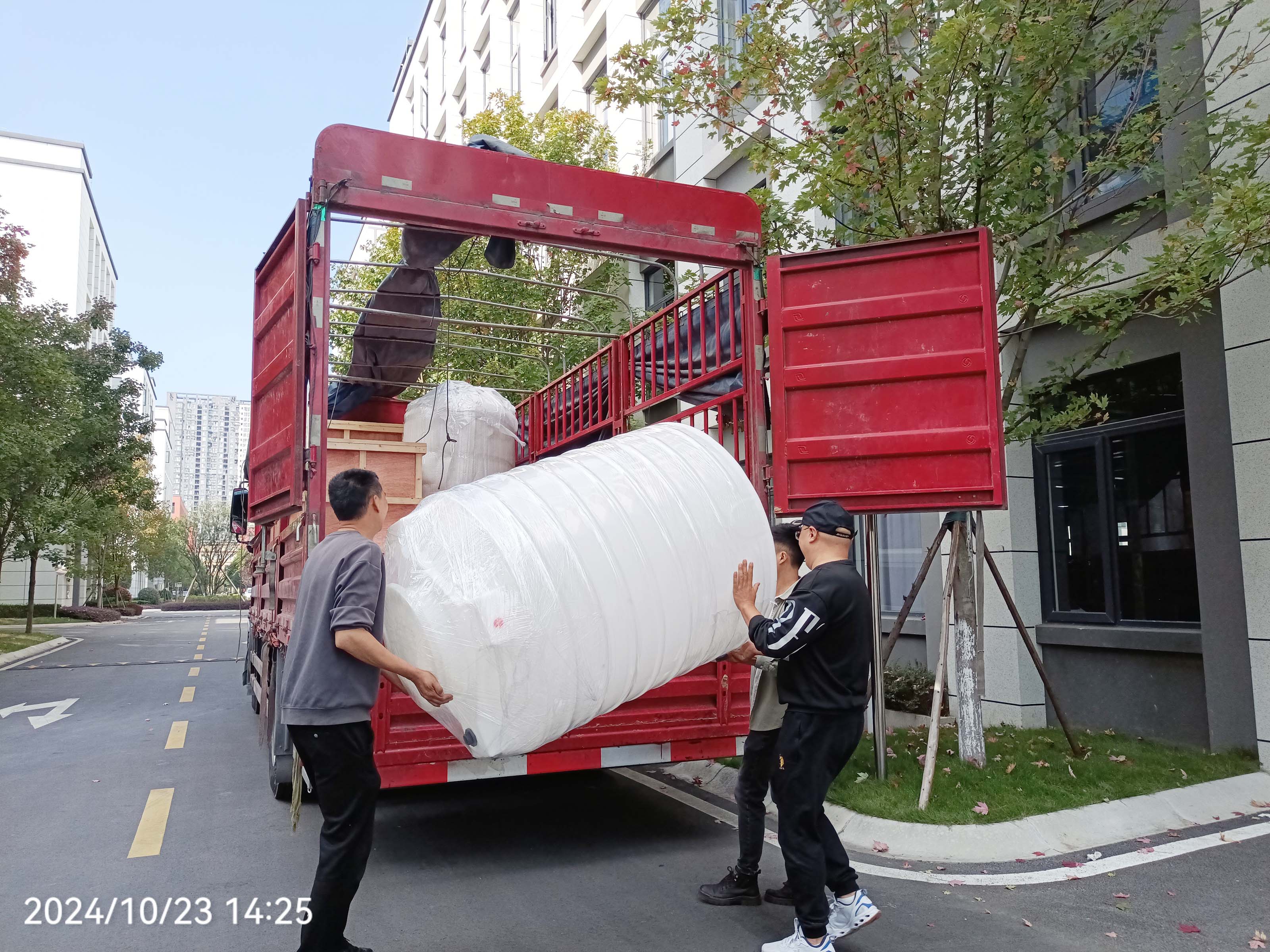 中國(guó)兵器工業(yè)集團(tuán)甘肅某公司購(gòu)買艾柯兩套實(shí)驗(yàn)室超純水系統(tǒng)發(fā)貨中插圖2